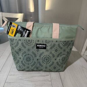 Igloo Green Tote Bag with Elegant Pattern